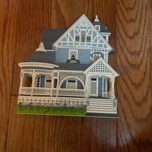 Shelia's Collectibles Wooden Houses- "Harvard House 1899: Lewes Delaware" 1997